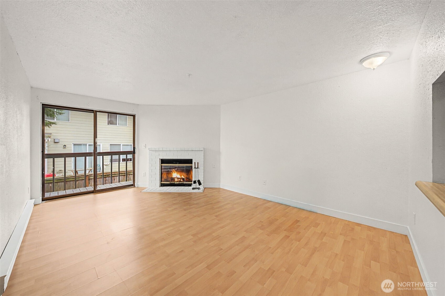 3322 I Street F202 Property Photo 3
