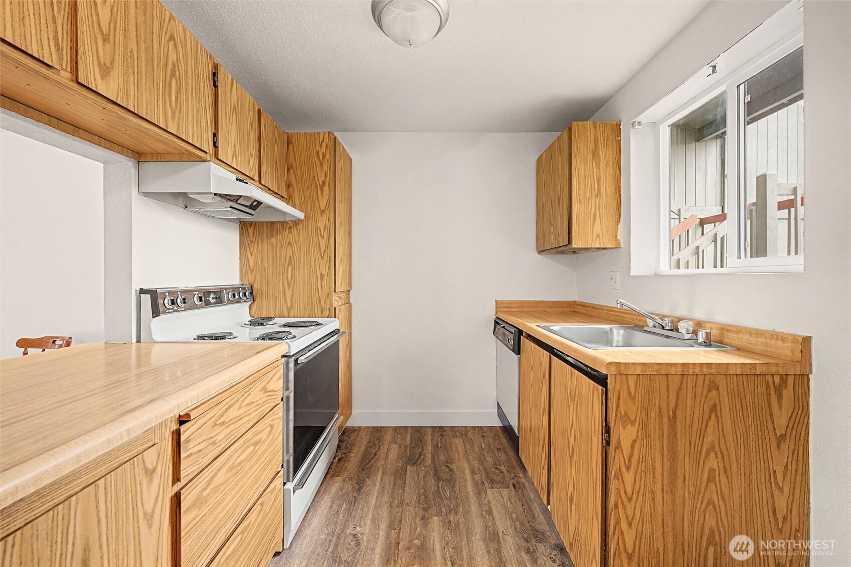 3322 I Street F202 Property Photo 6