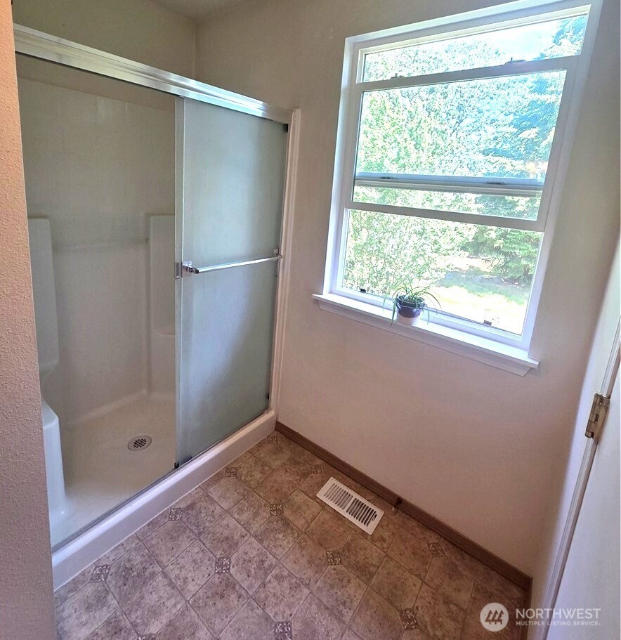 912 Gina Court Property Photo 23