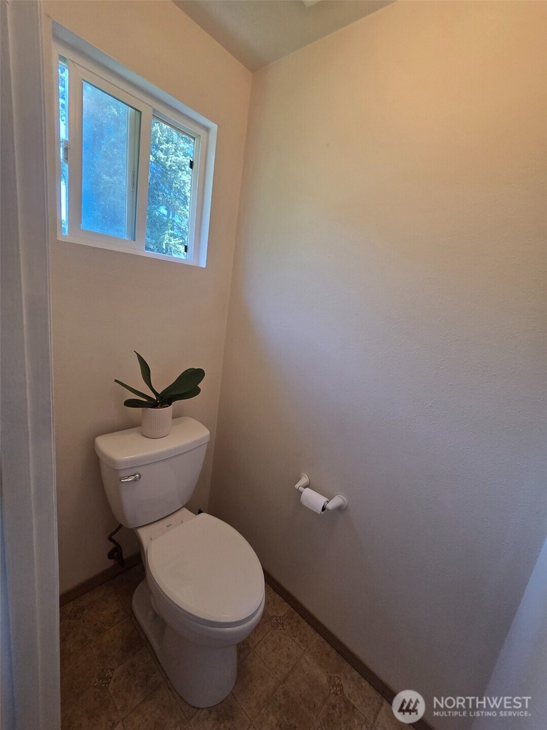 912 Gina Court Property Photo 24