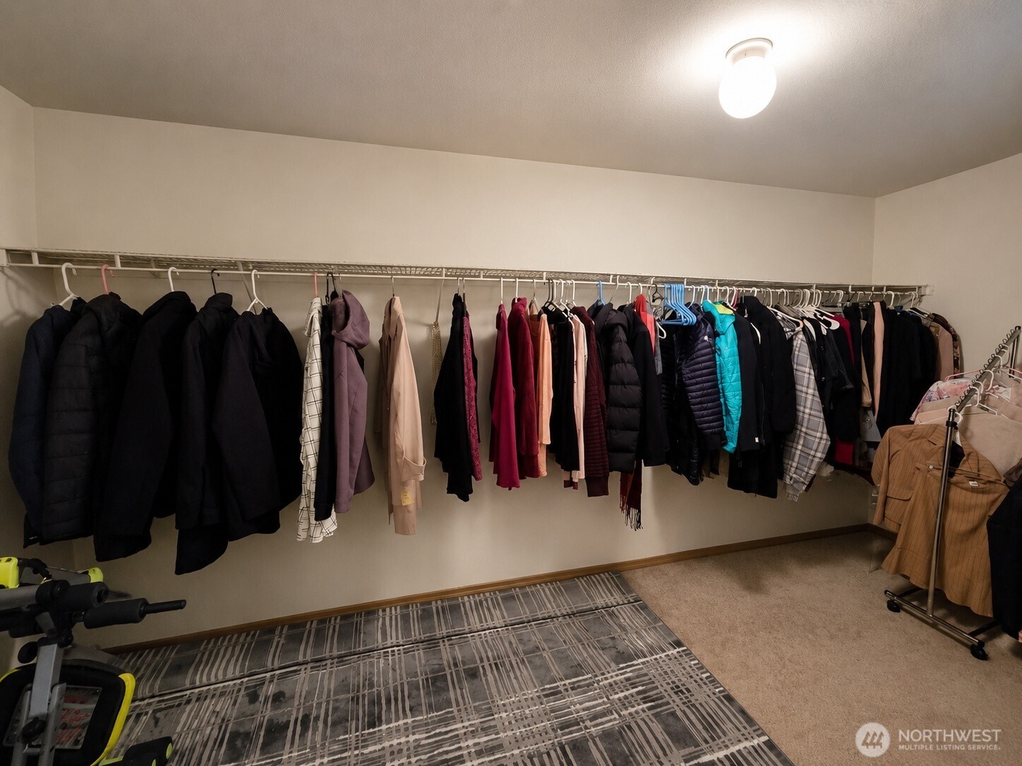 912 Gina Court Property Photo 25