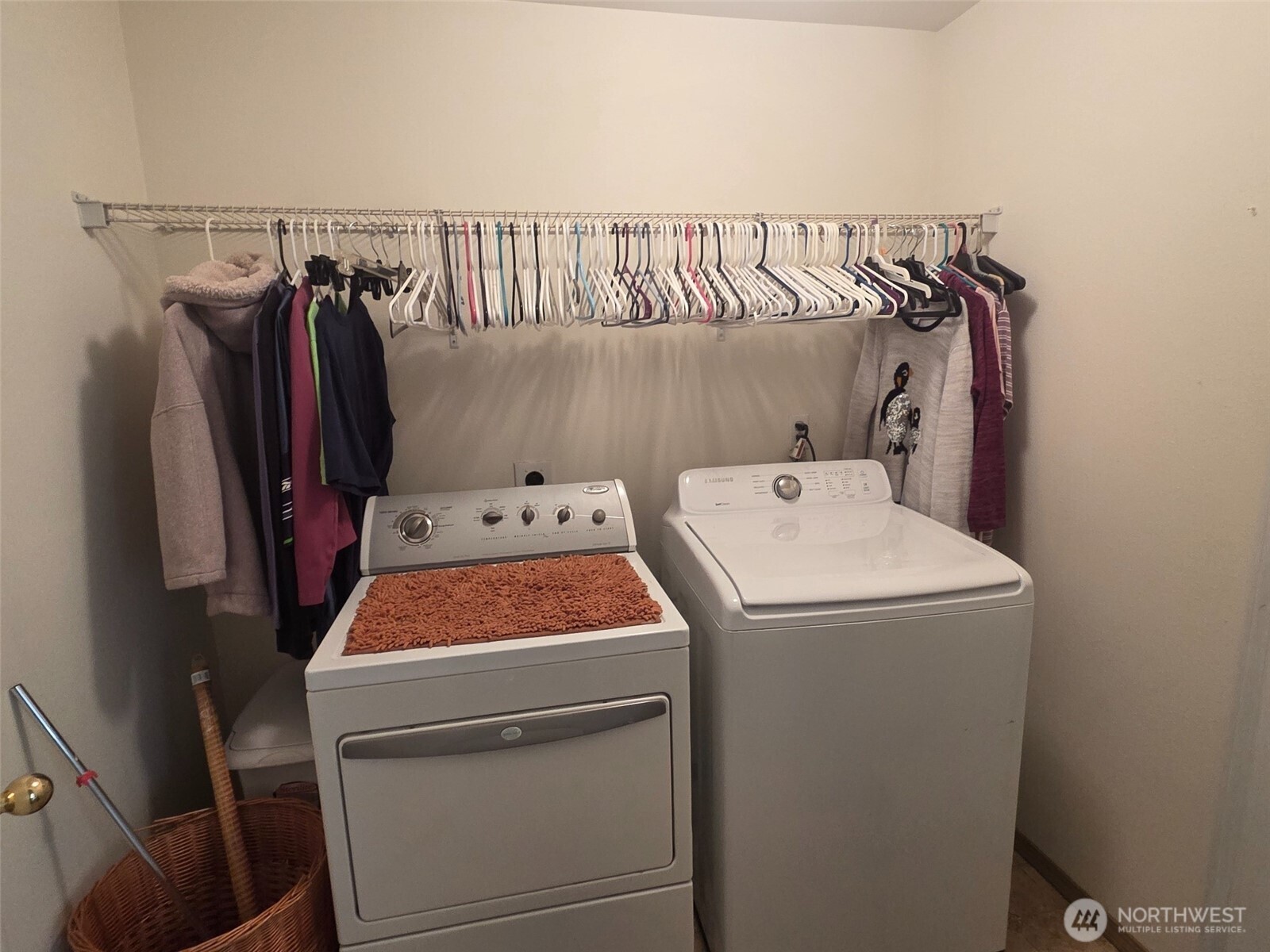 912 Gina Court Property Photo 30