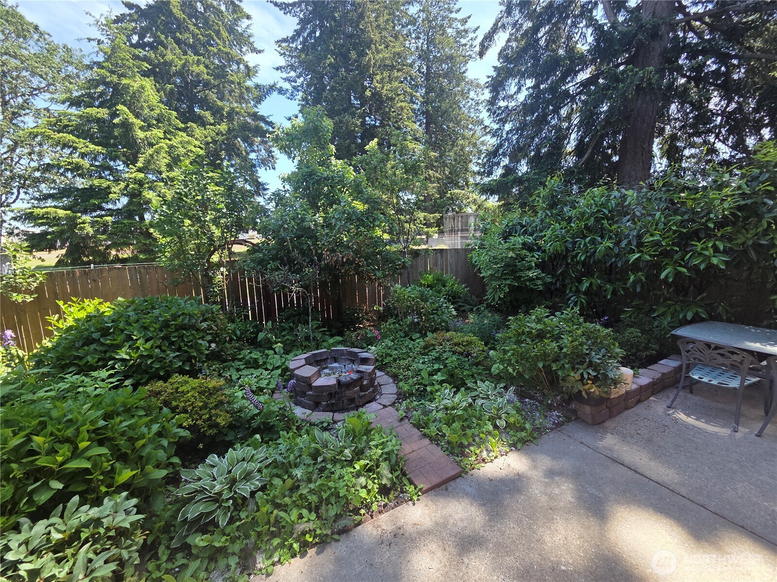 912 Gina Court Property Photo 33