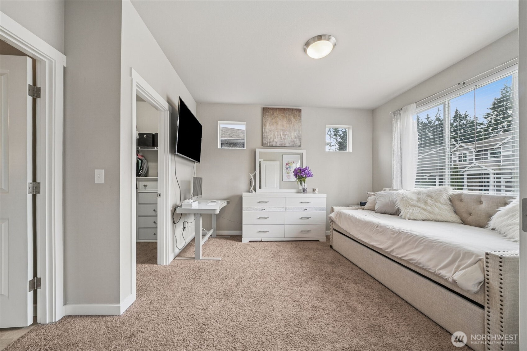 10707 130th Street Property Photo 4