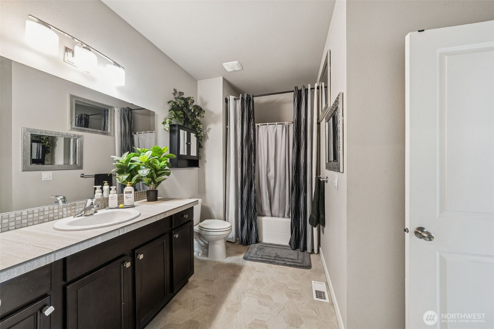 10707 130th Street Property Photo 5