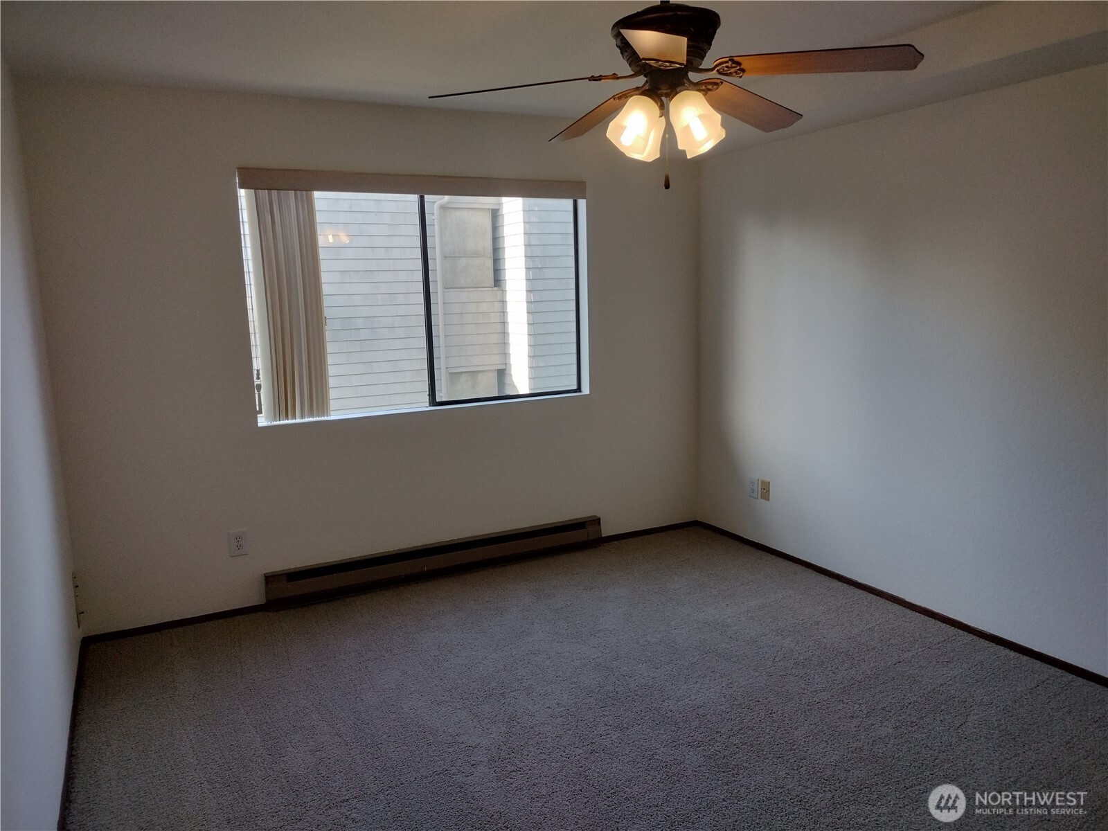 11755 Greenwood Avenue 203 Property Photo 13