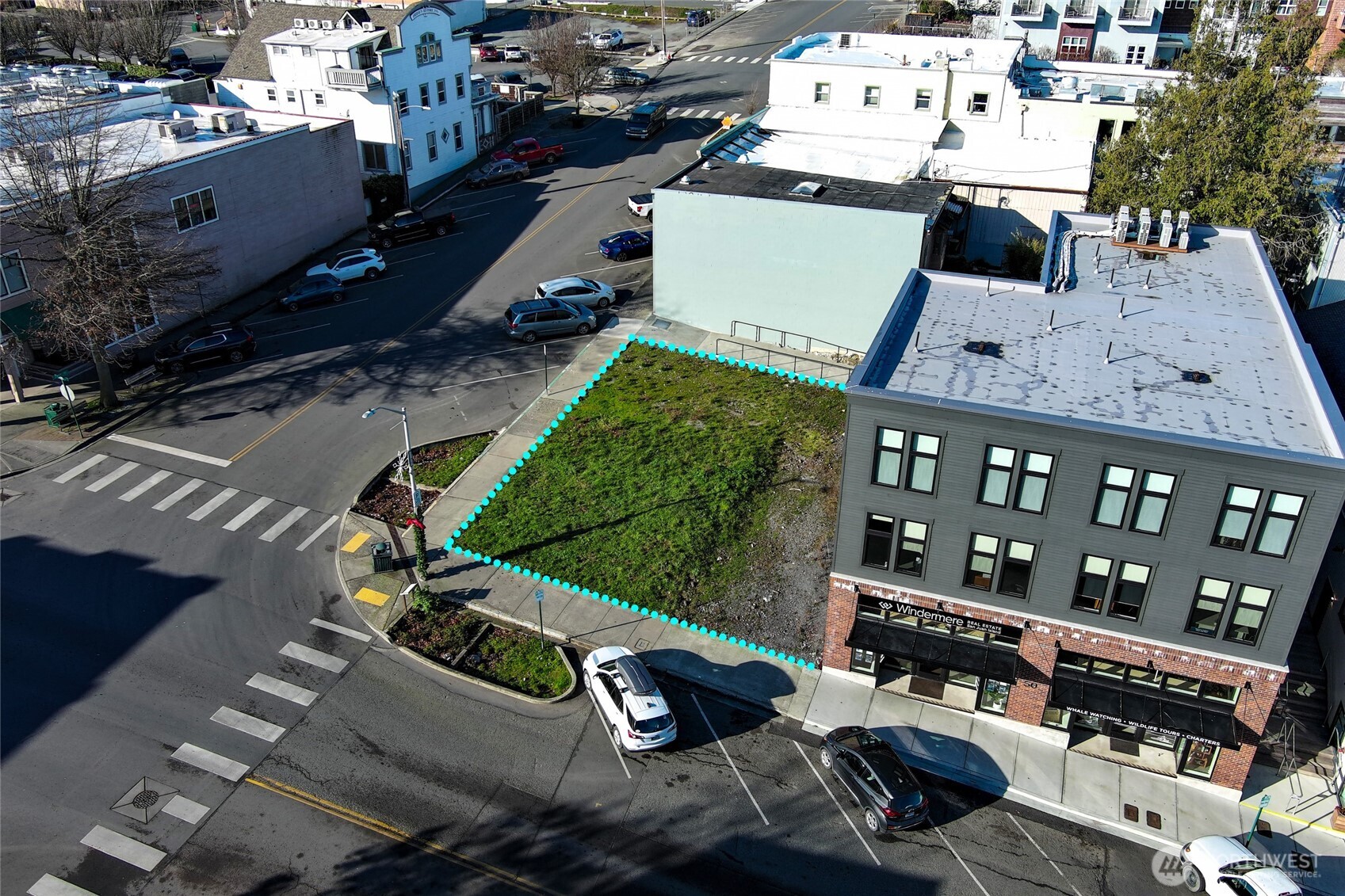 80 First Street Property Photo 4