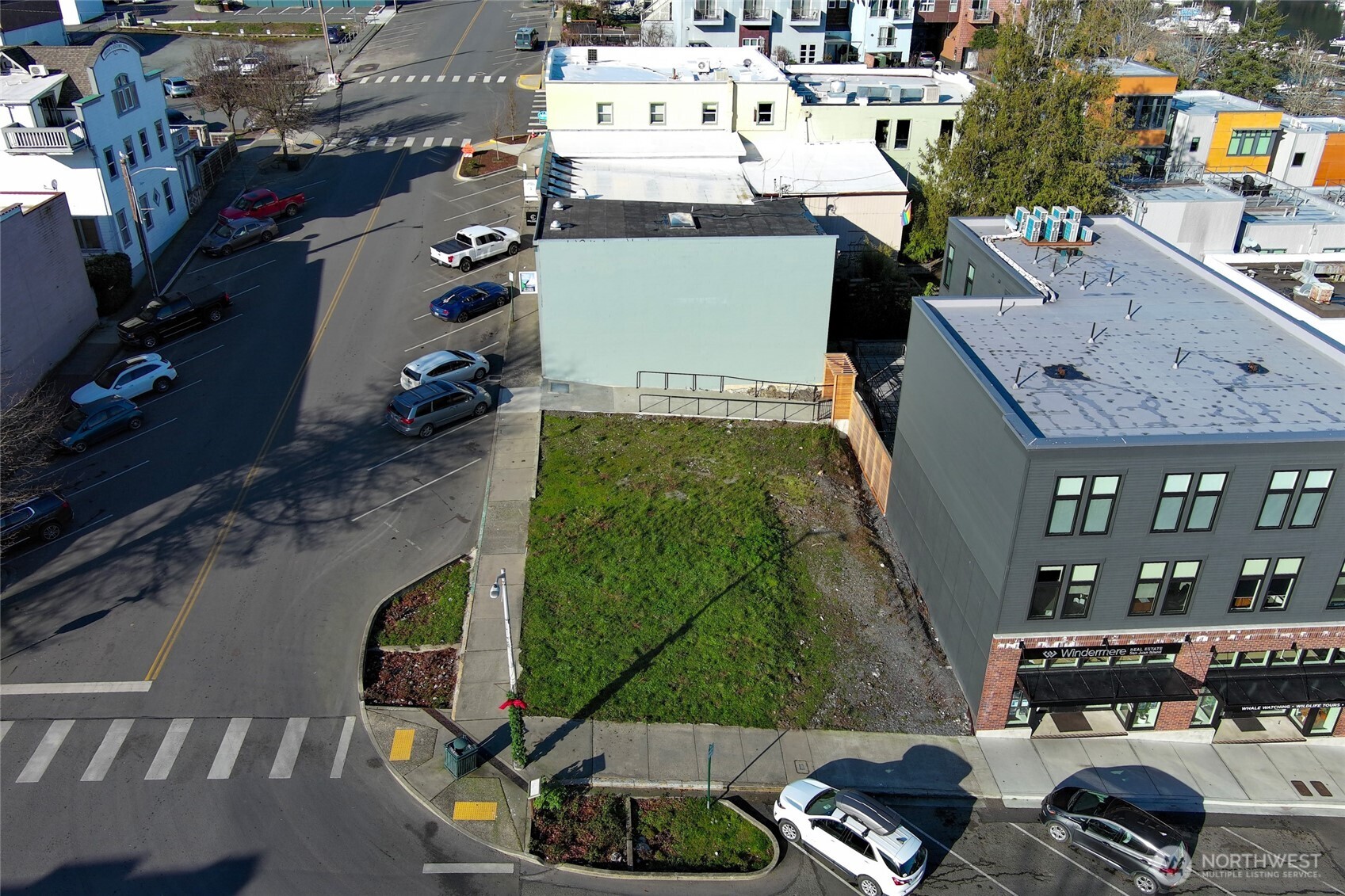 80 First Street Property Photo 22