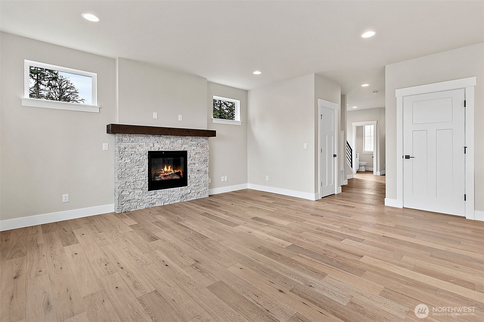 20902 99th Place Property Photo 8