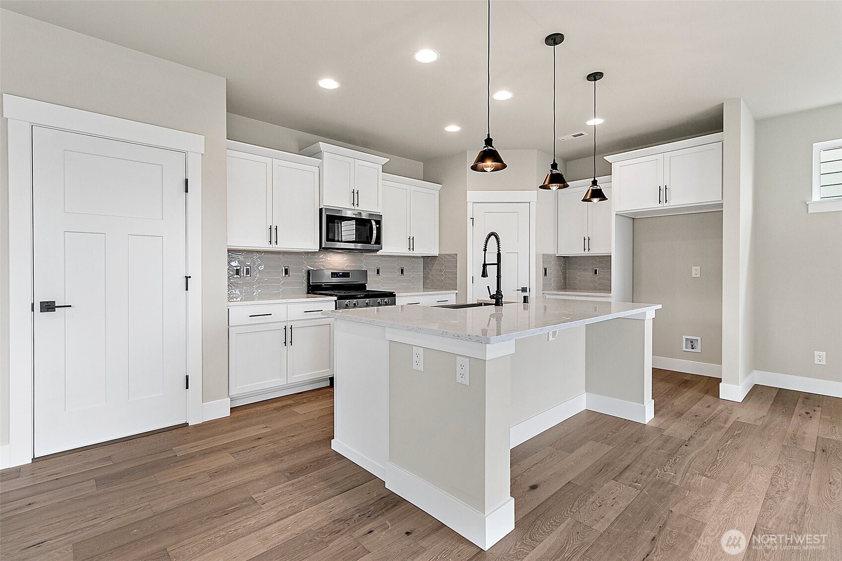 20902 99th Place Property Photo 10