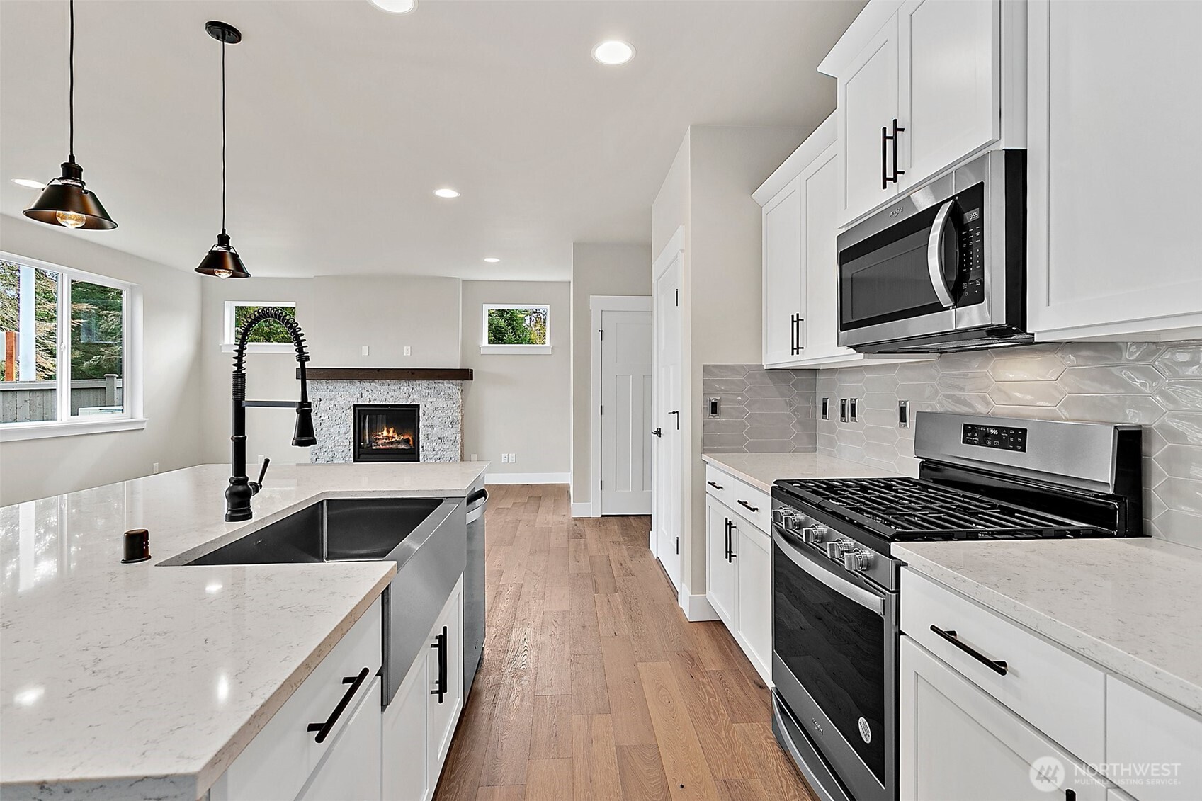 20902 99th Place Property Photo 13