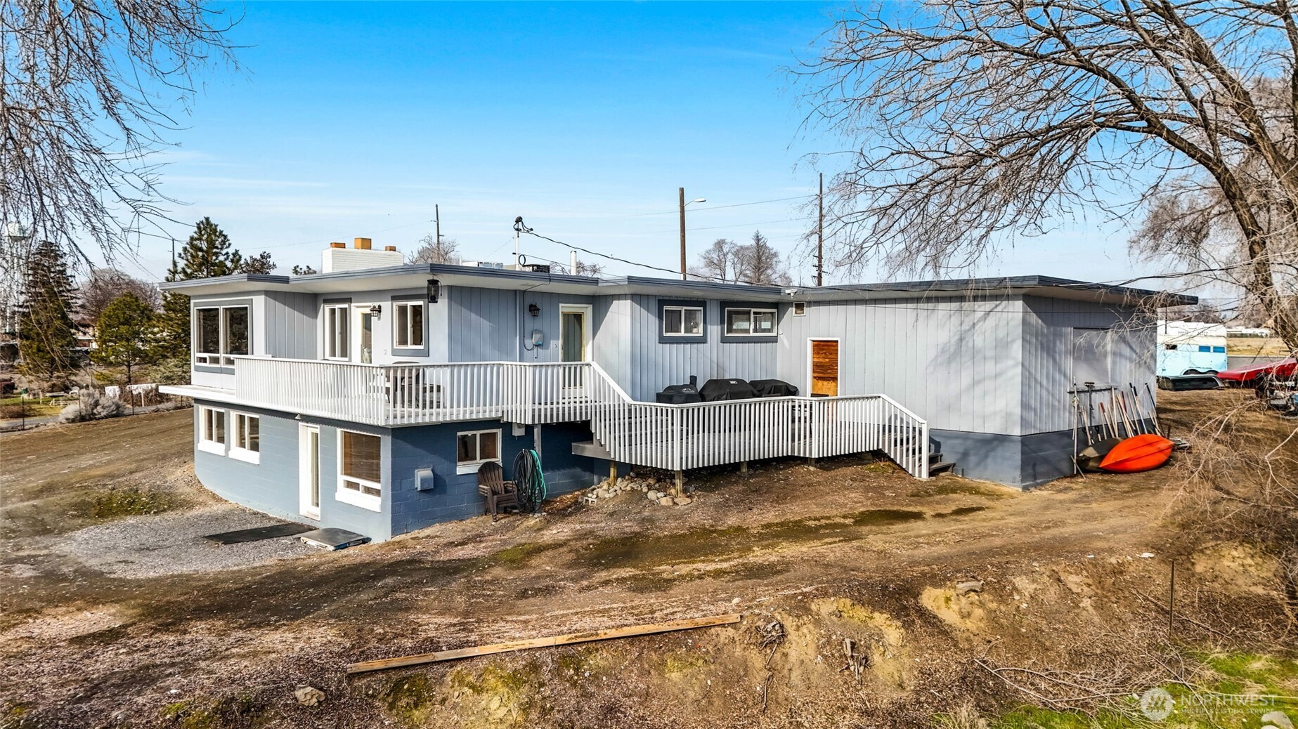 8061 Ne Valley Road Property Photo 39