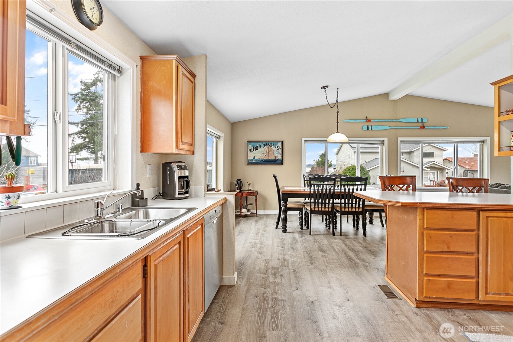 7460 Sunset Drive Property Photo 14