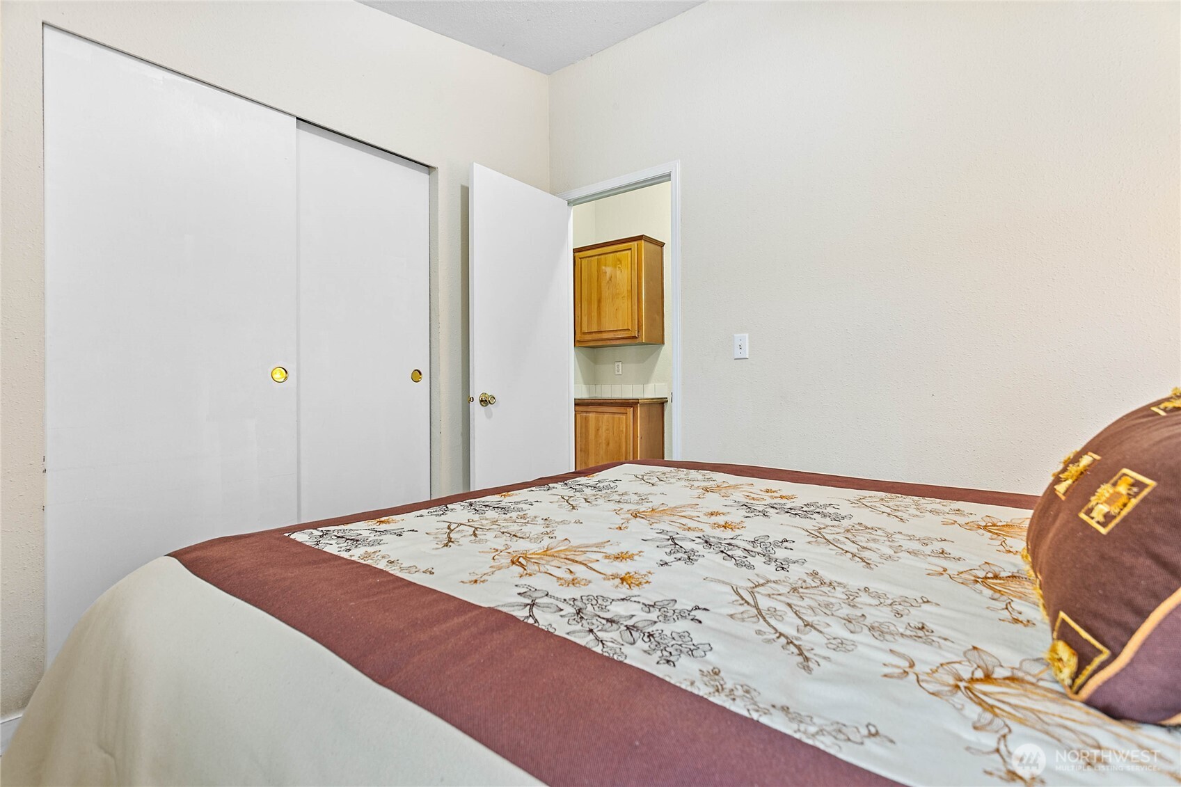 7460 Sunset Drive Property Photo 29