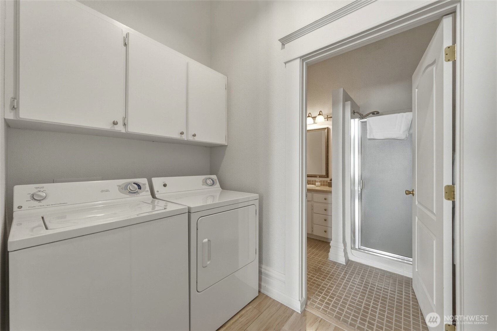 216 E Main Property Photo 28