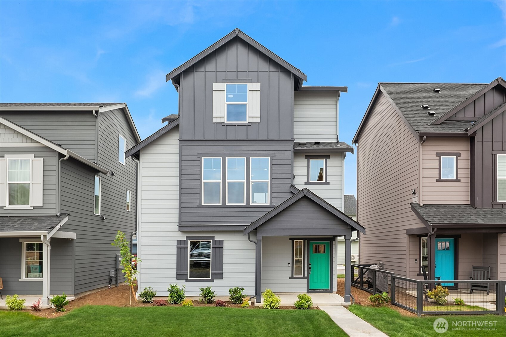 2425 160th Place Property Photo 1