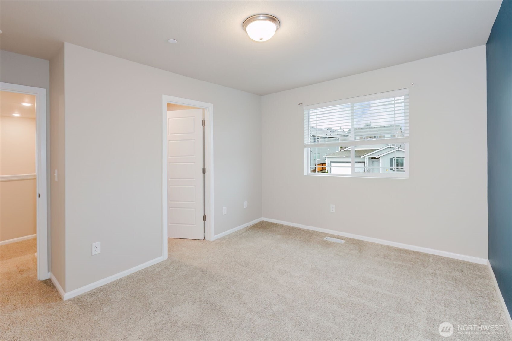 916 Baker Heights Loop Property Photo 28