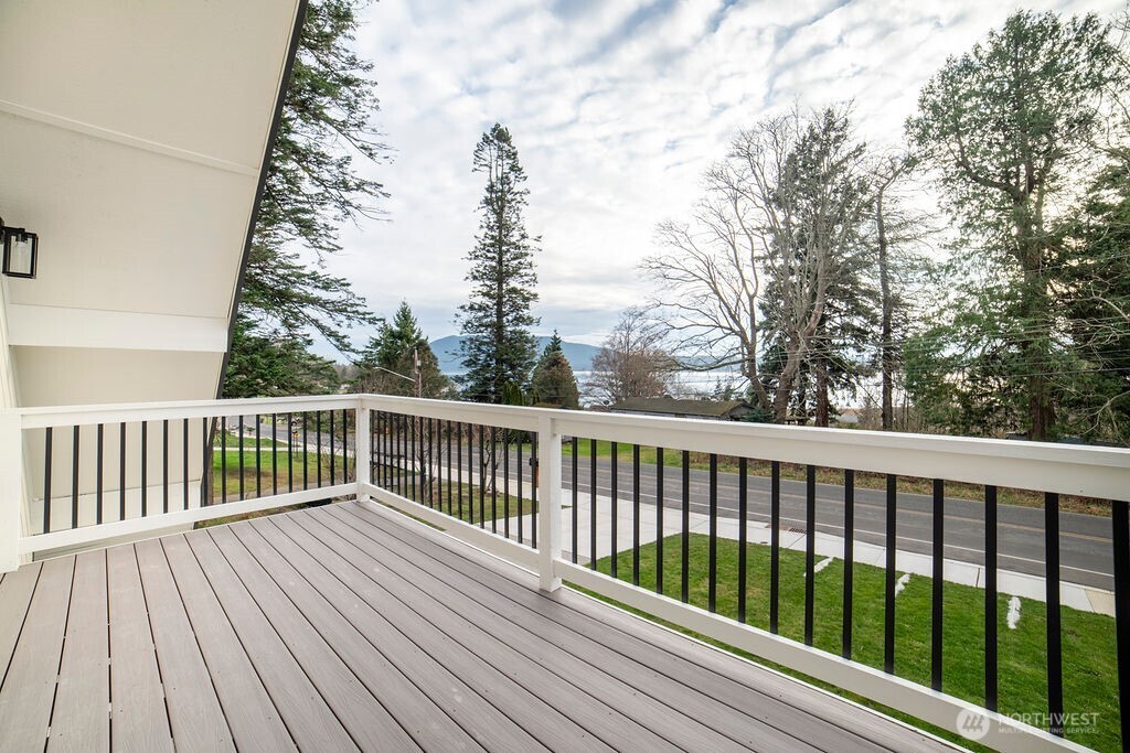 2550 Mackenzie Road Property Photo 4