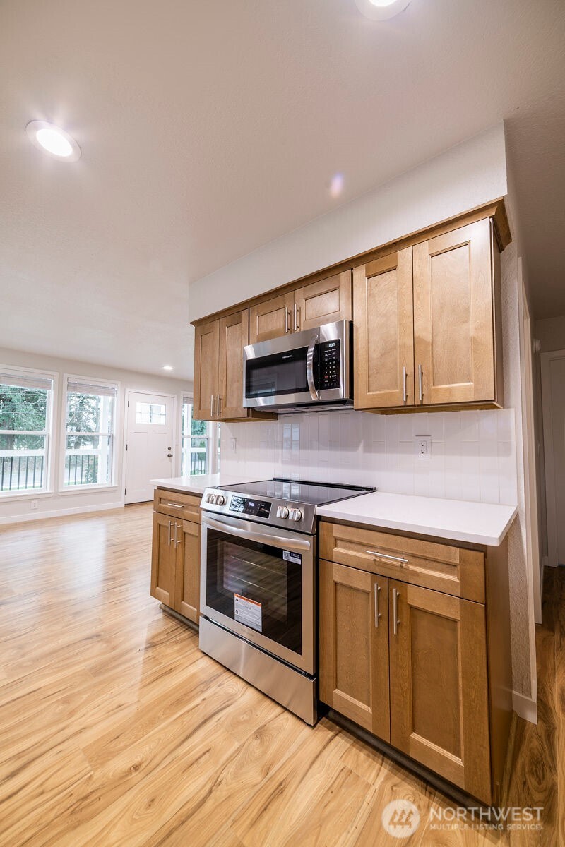 2550 Mackenzie Road Property Photo 8