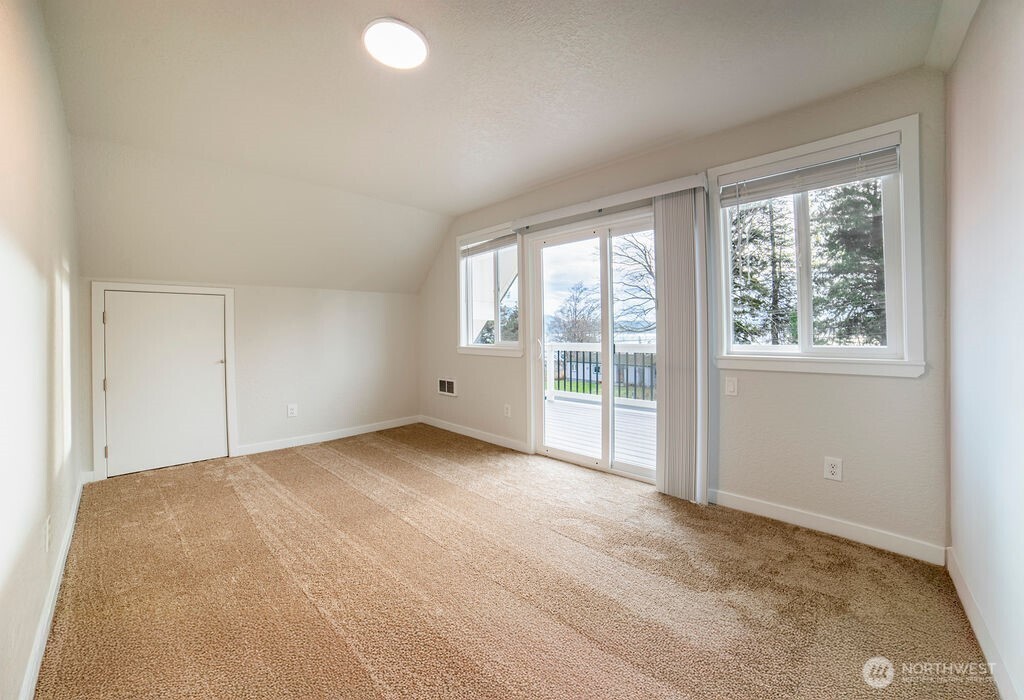 2550 Mackenzie Road Property Photo 20