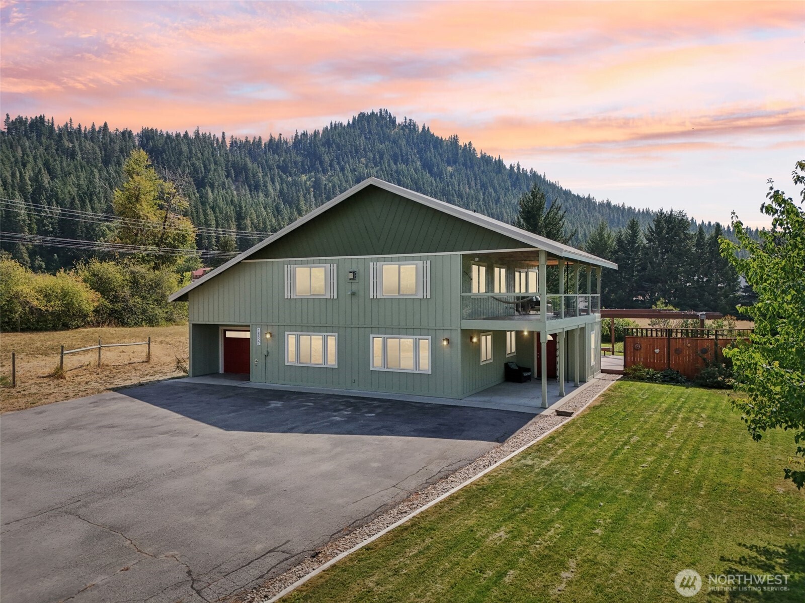 18527 Hazel Street Property Photo 1