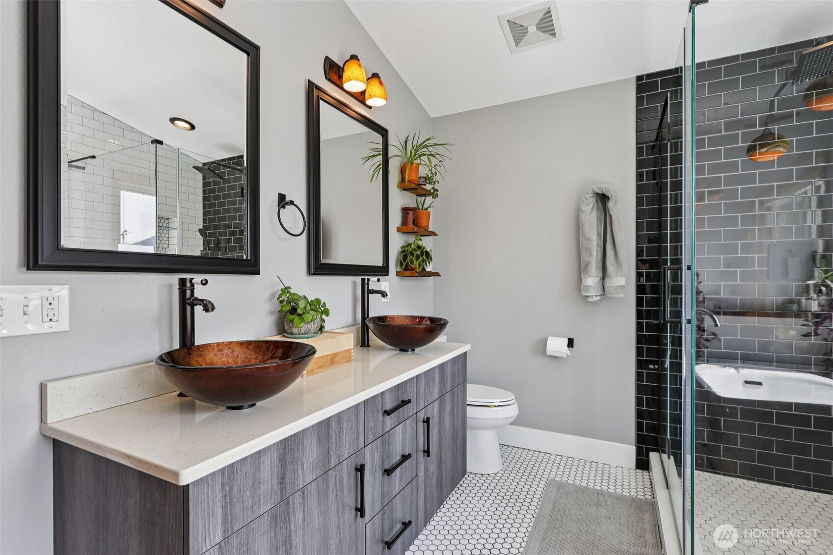 18527 Hazel Street Property Photo 6