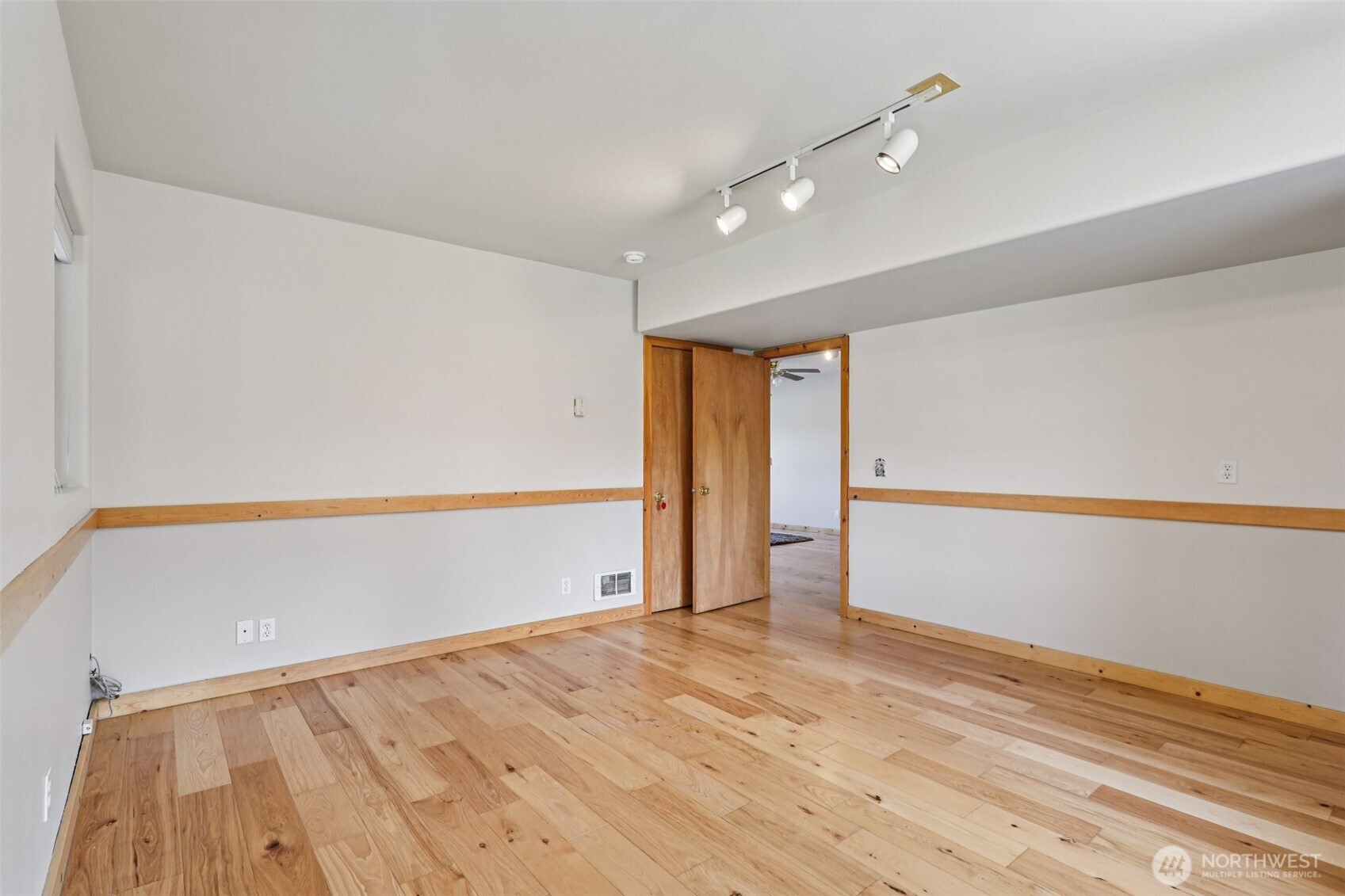 18527 Hazel Street Property Photo 23