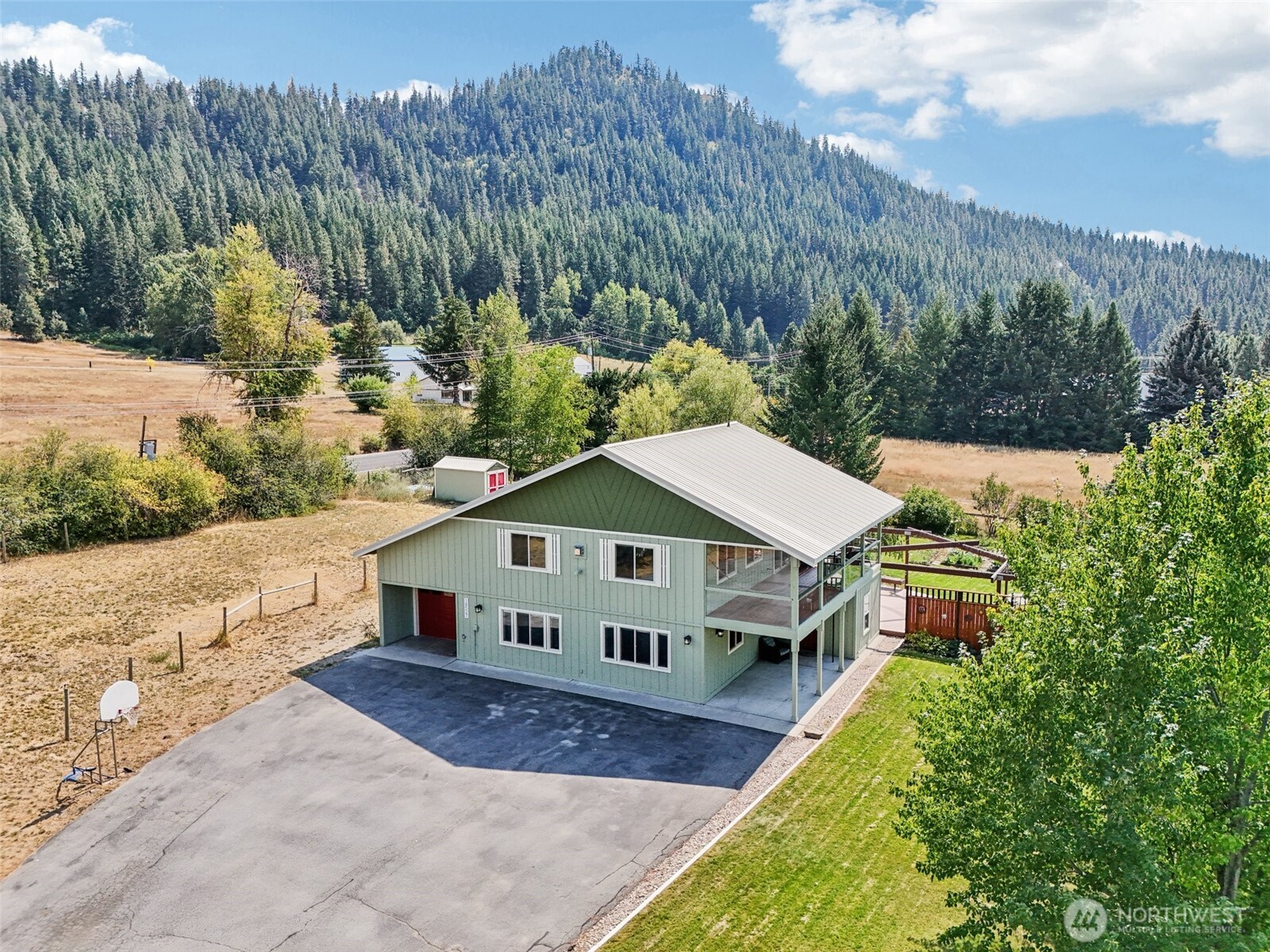 18527 Hazel Street Property Photo 34