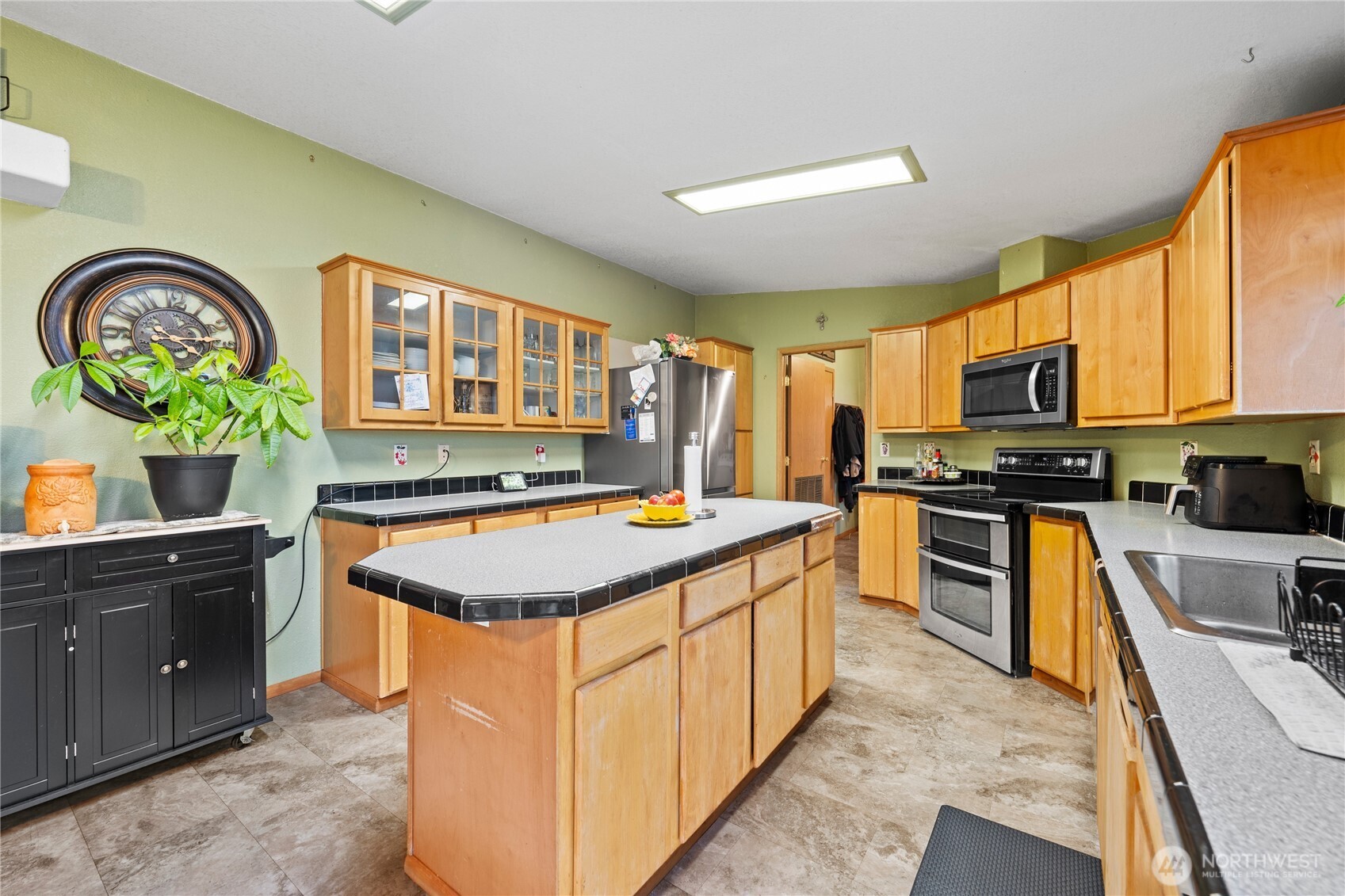 2211 W Sielaff Lane Property Photo 10