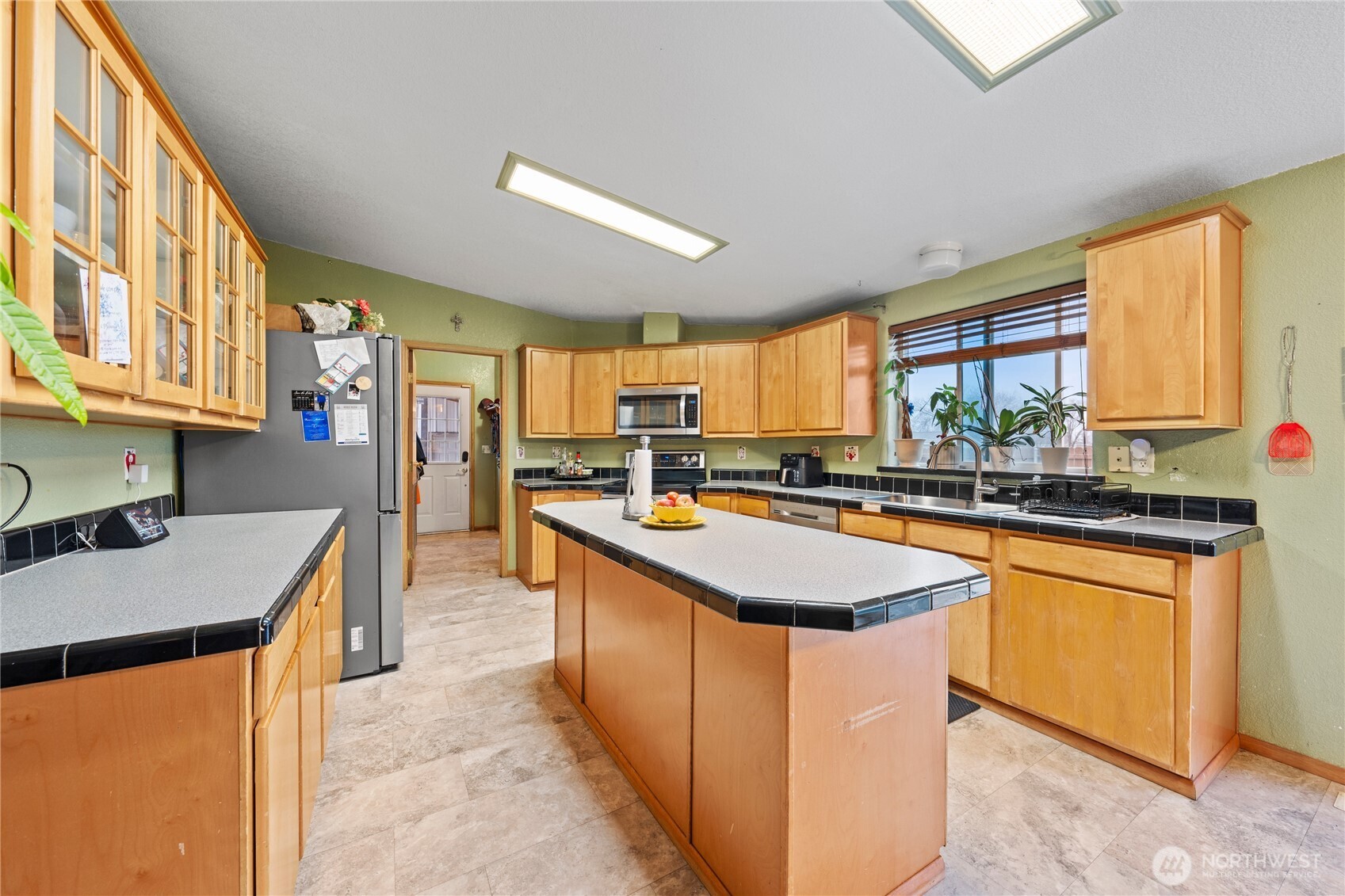 2211 W Sielaff Lane Property Photo 11