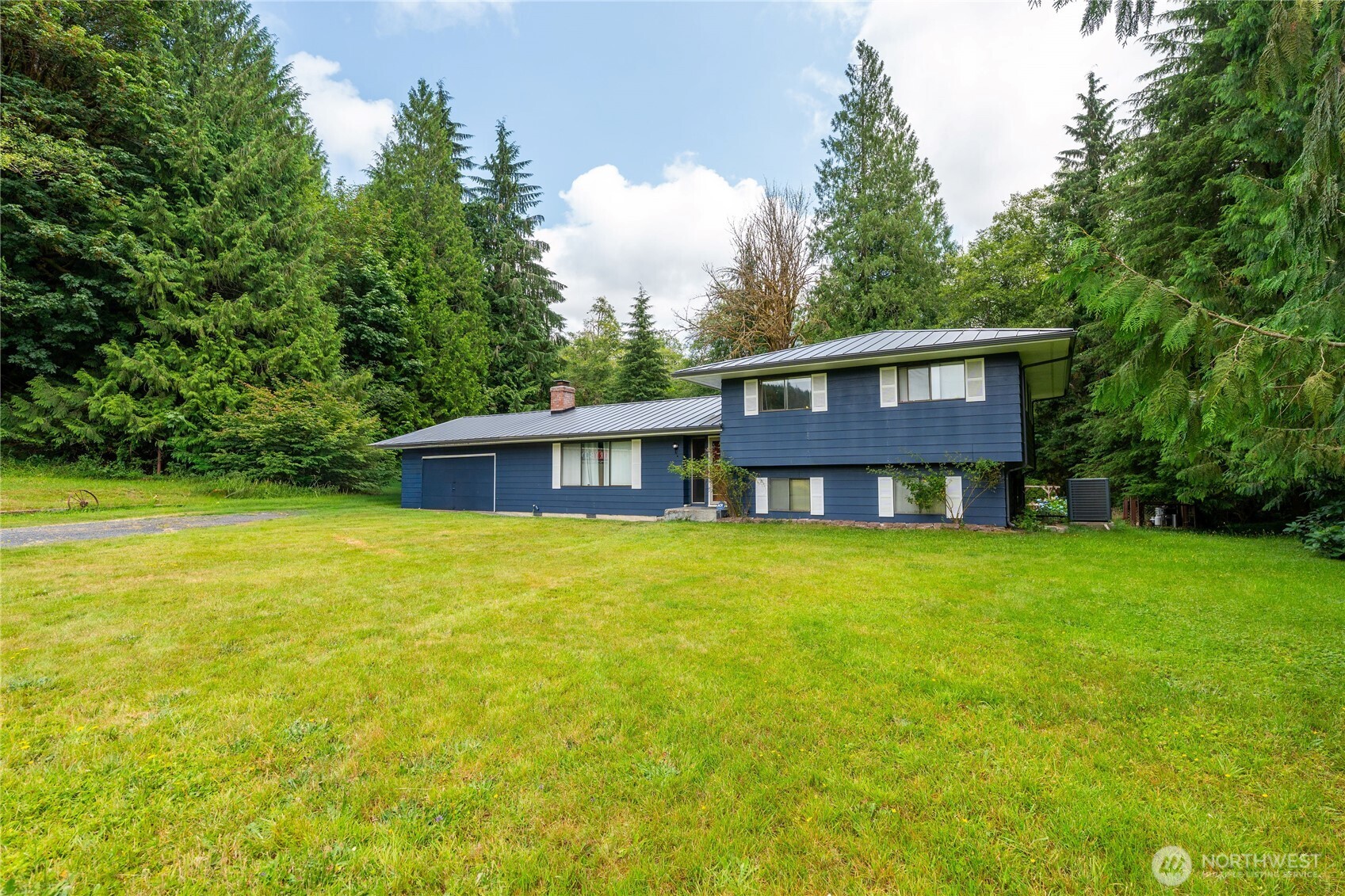 371 Pigeon Springs Road Property Photo 1