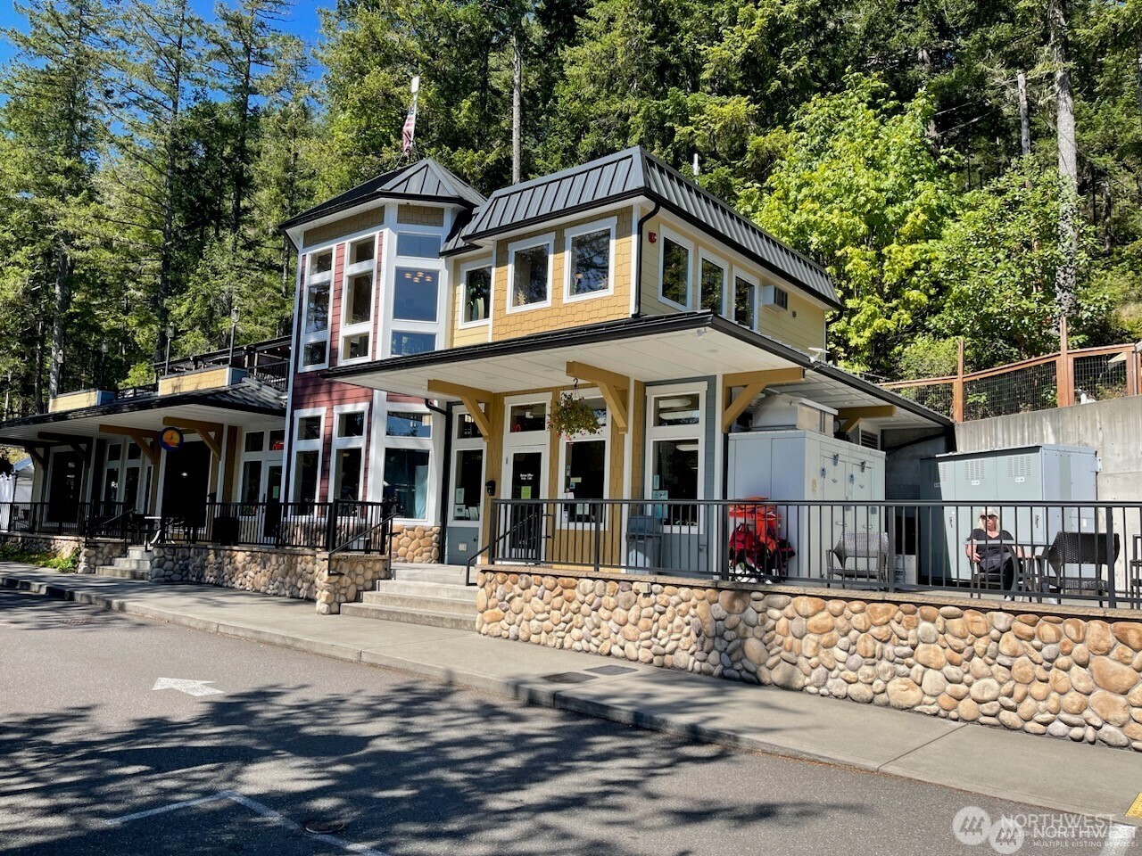 308913 Us-101 C40 Property Photo 8