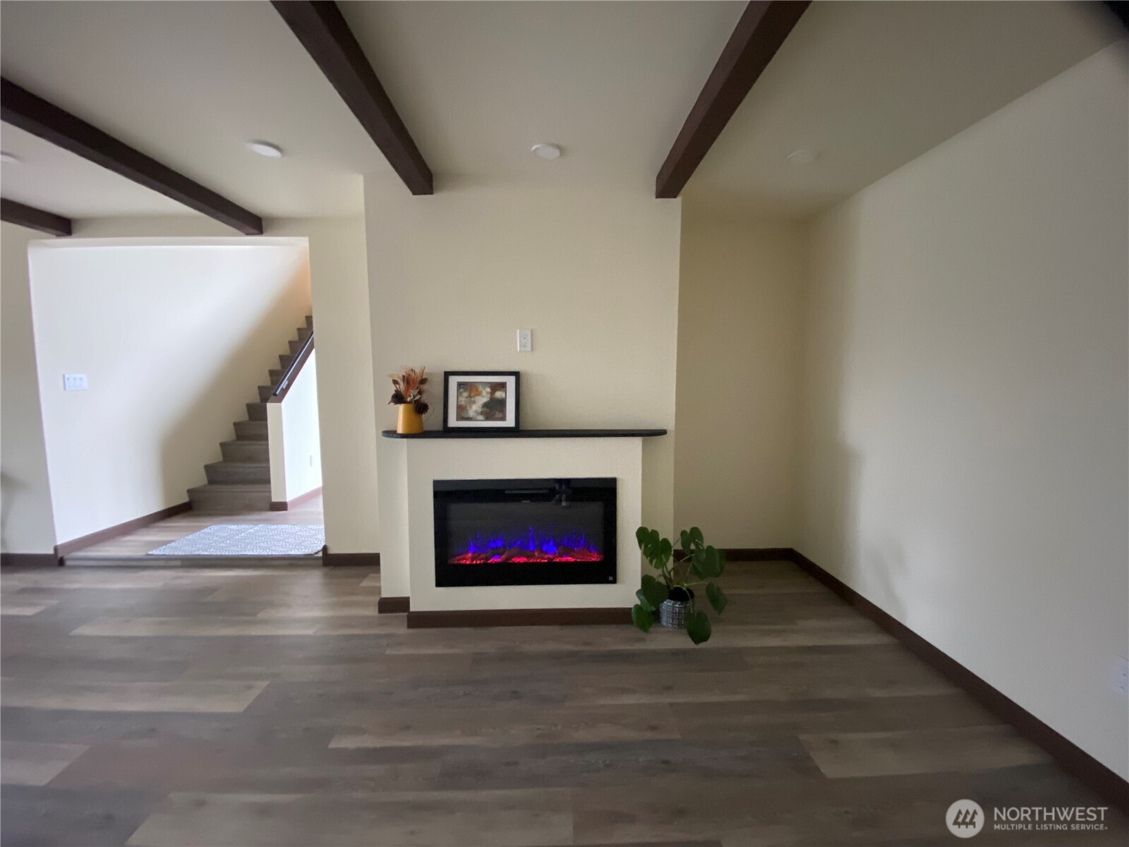 313 Sand Dune Avenue Property Photo 4