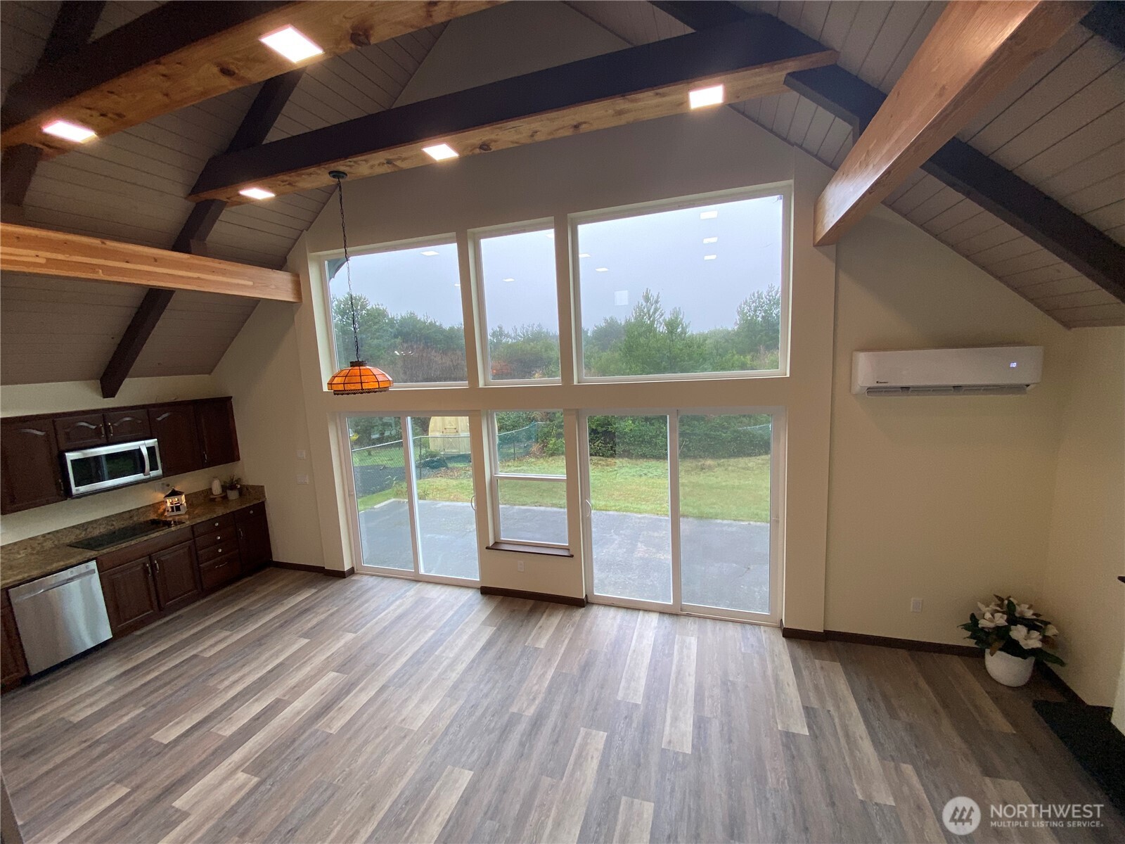 313 Sand Dune Avenue Property Photo 6