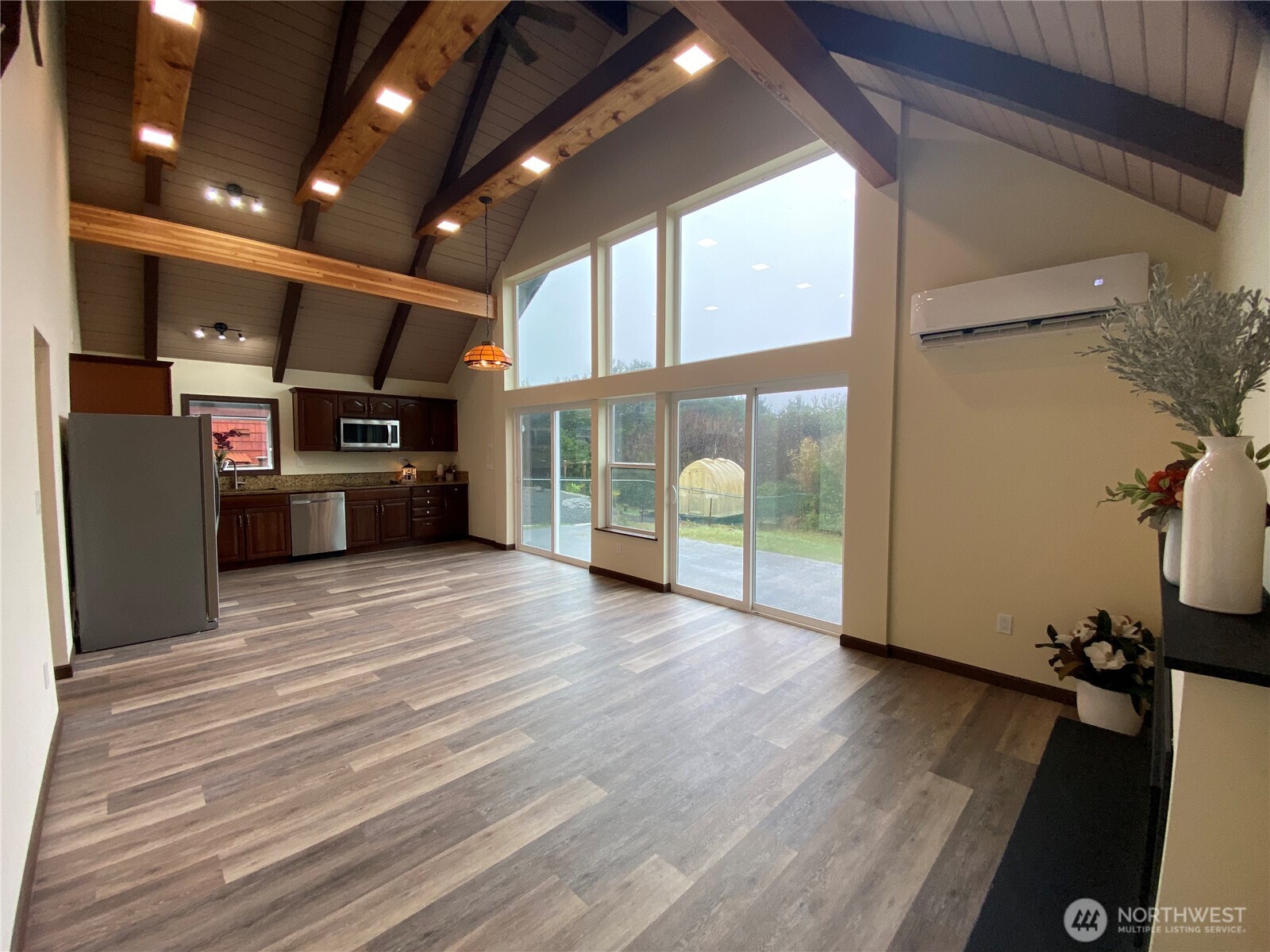 313 Sand Dune Avenue Property Photo 7