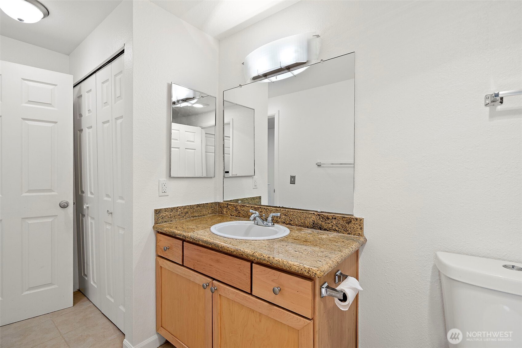 1215 S 237th Lane 1308 Property Photo 23