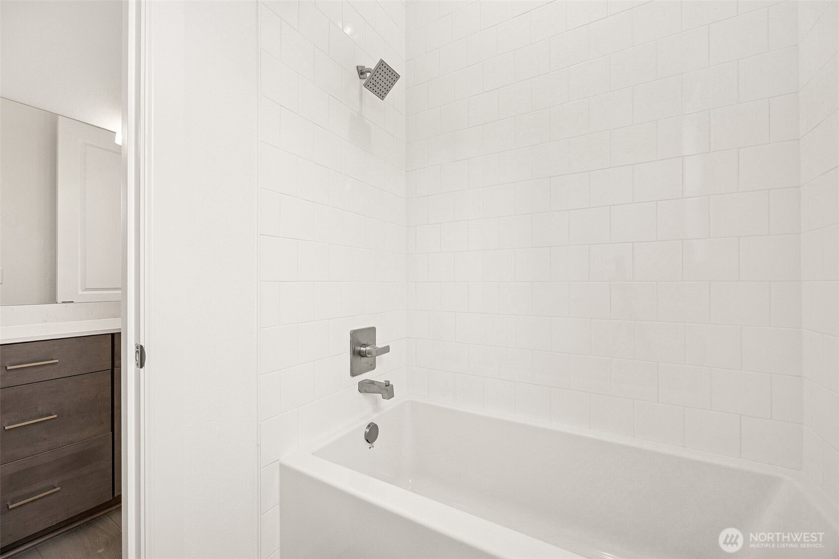 13722 100th Street 209 Property Photo 5