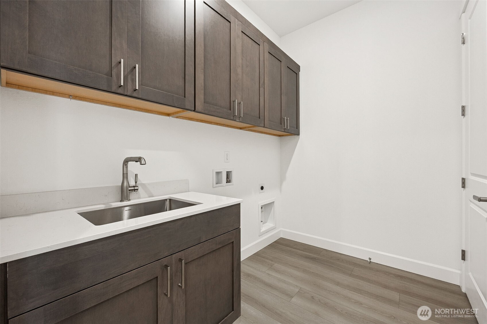13722 100th Street 209 Property Photo 11