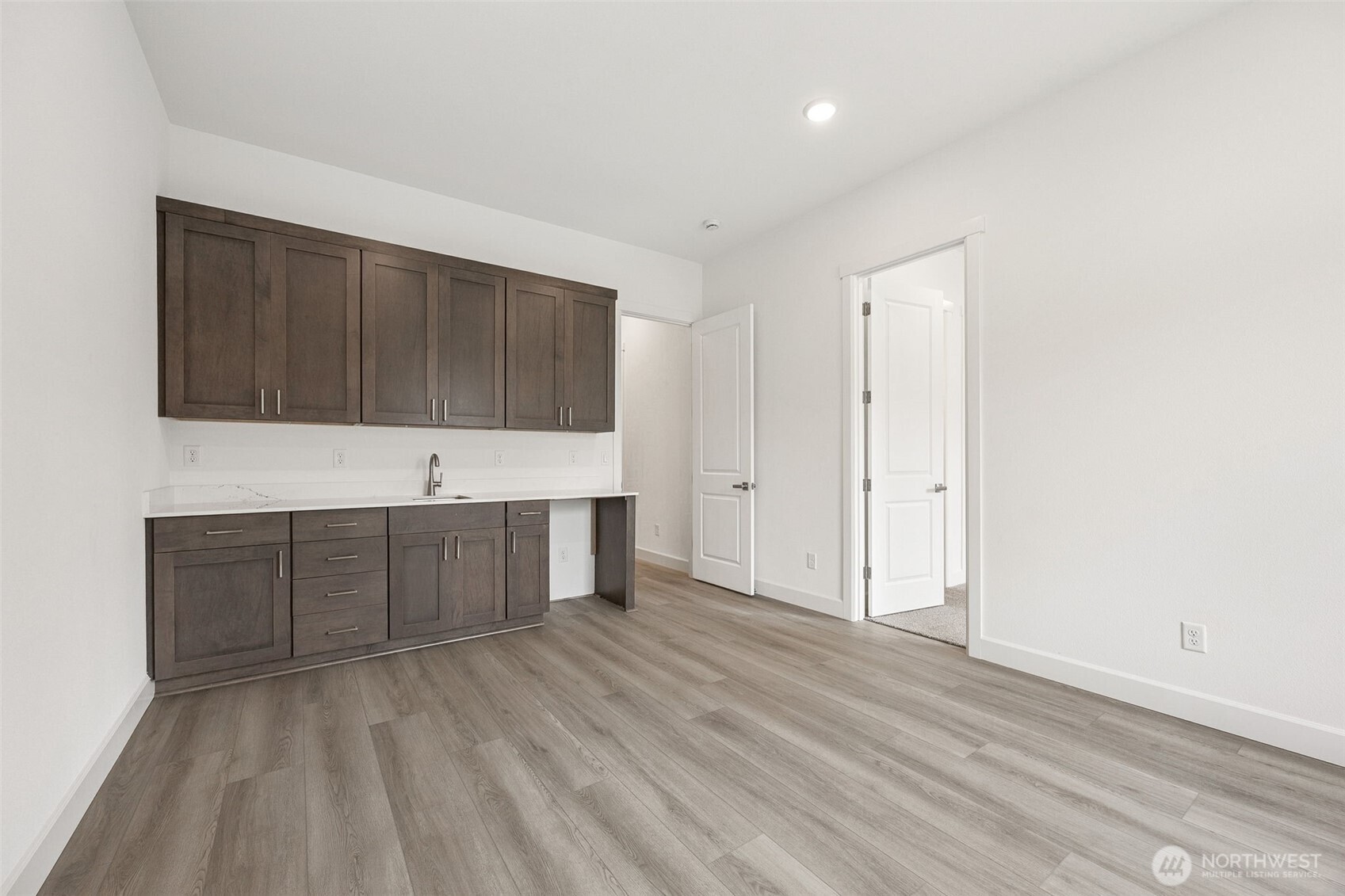 13722 100th Street 209 Property Photo 13