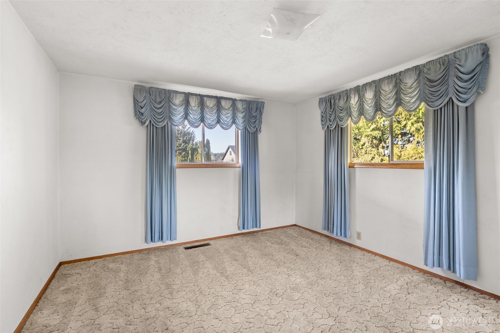 1480 Rush Road Property Photo 14