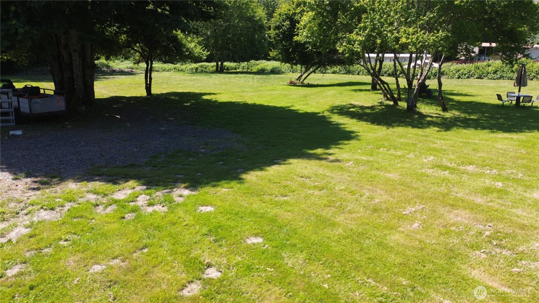 306558 Highway 101 Property Photo 6