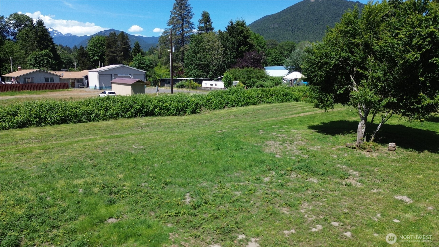 306558 Highway 101 Property Photo 9