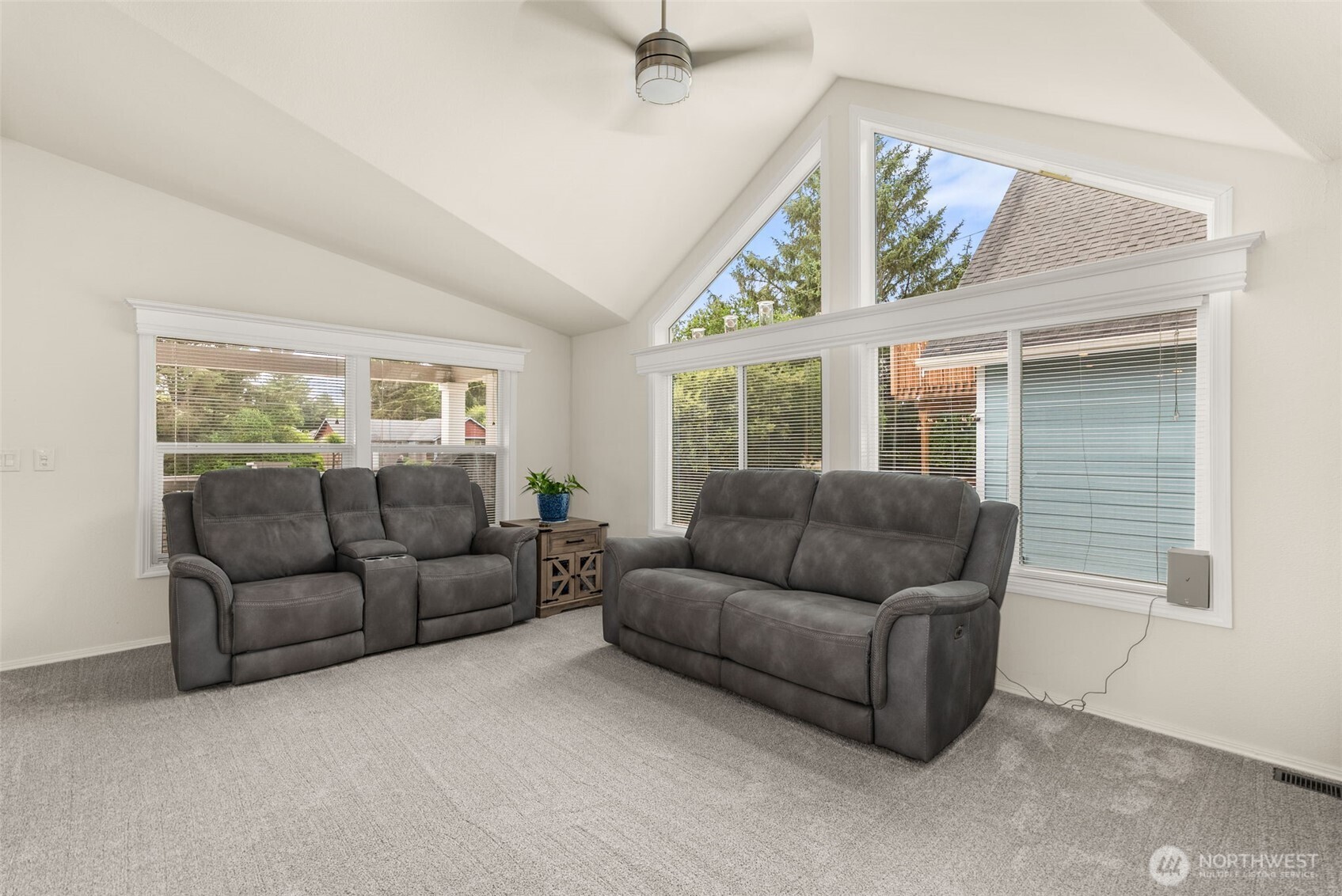 130 Pacific Boulevard Property Photo 8