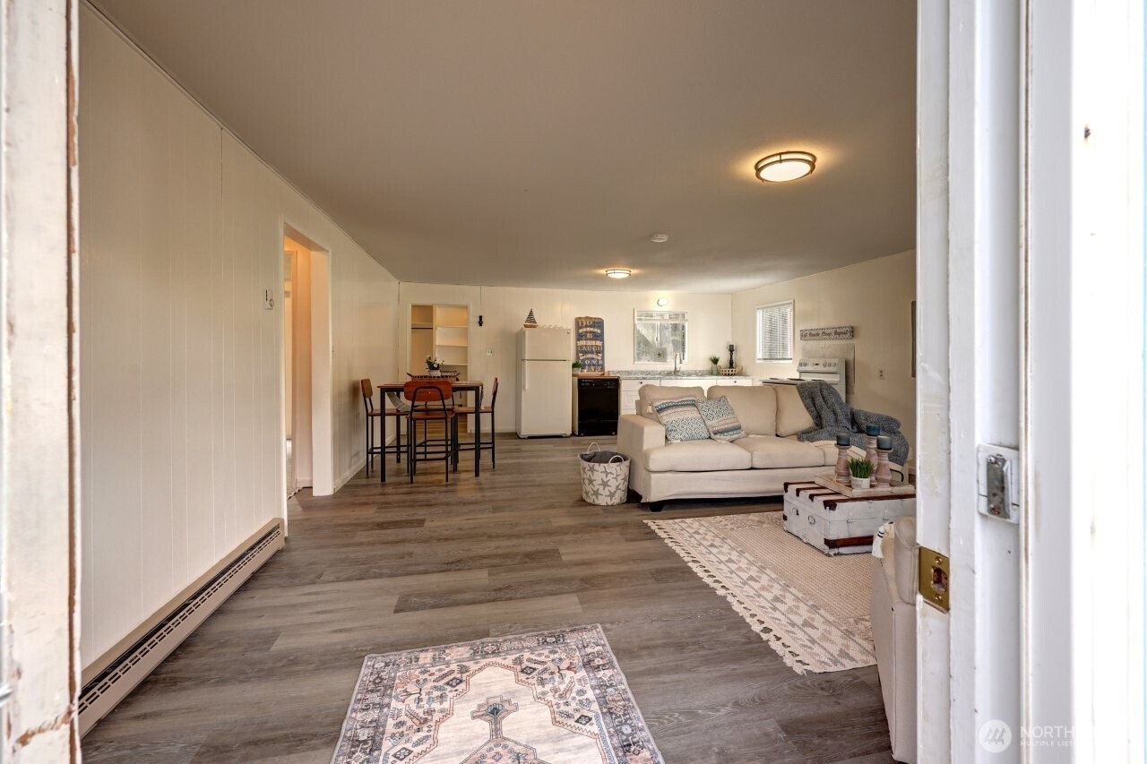 1504 170th Place Property Photo 6