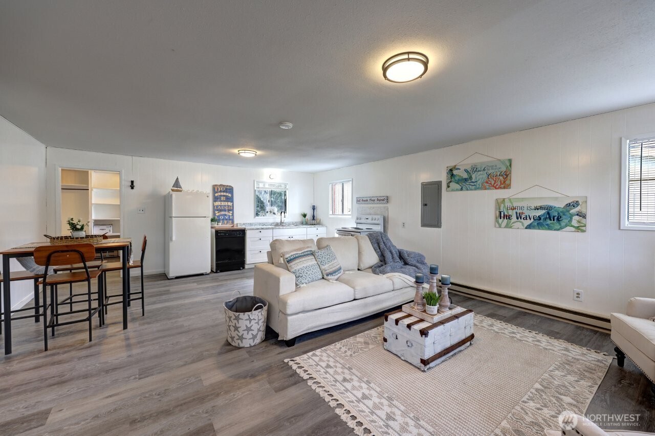 1504 170th Place Property Photo 7
