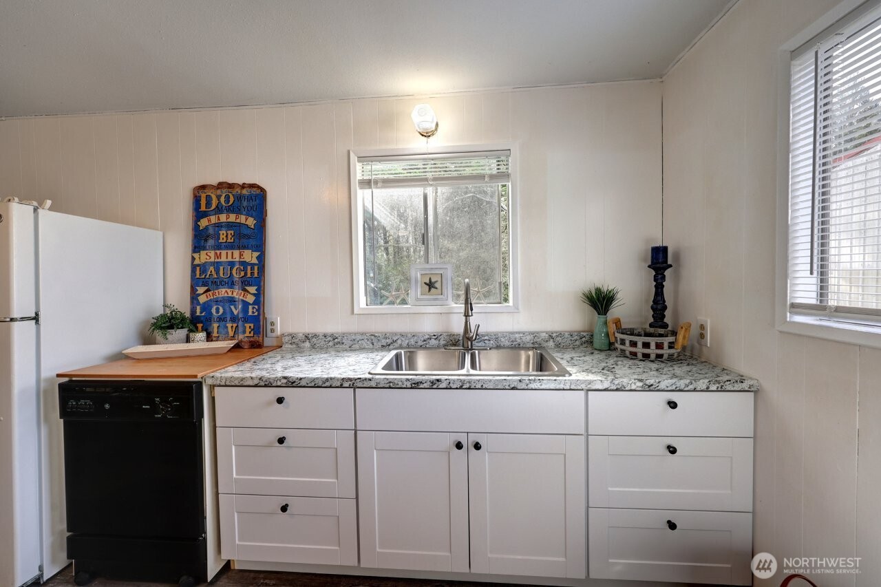 1504 170th Place Property Photo 15