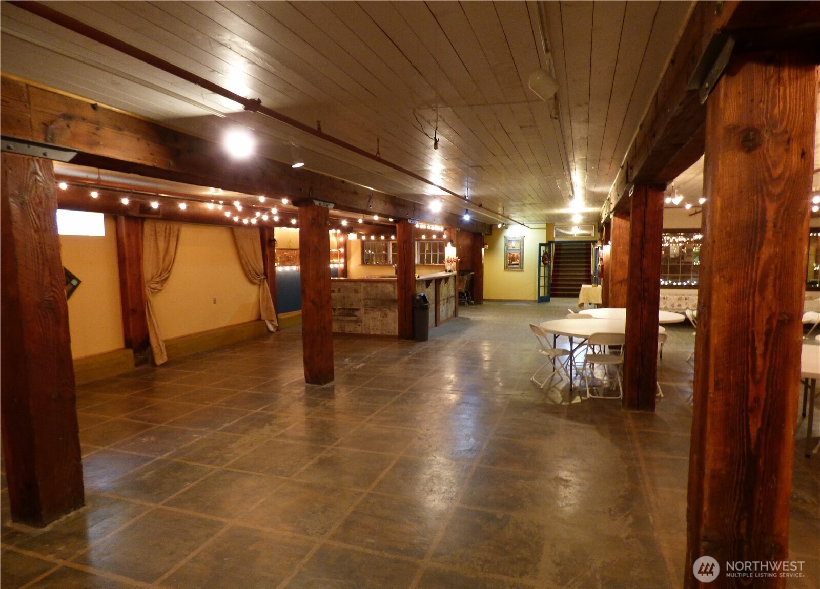 96 E Pine Street Property Photo 5