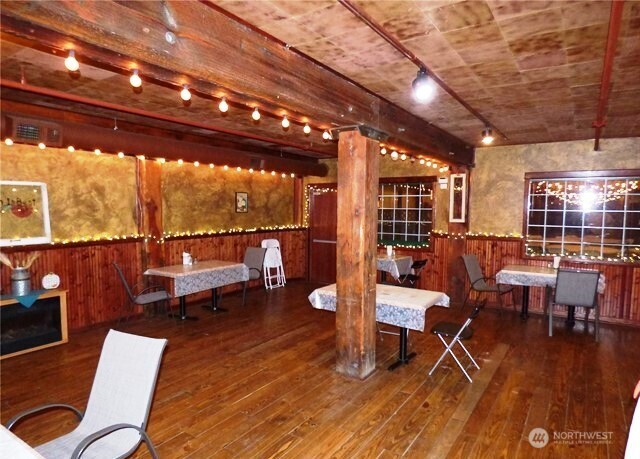 96 E Pine Street Property Photo 6