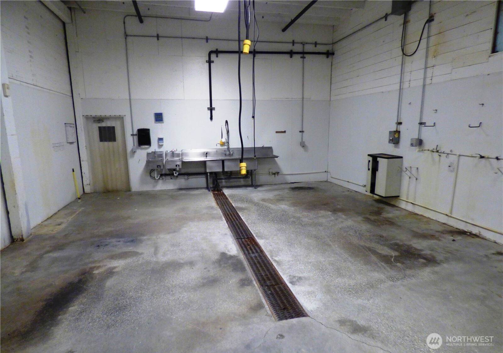 96 E Pine Street Property Photo 11