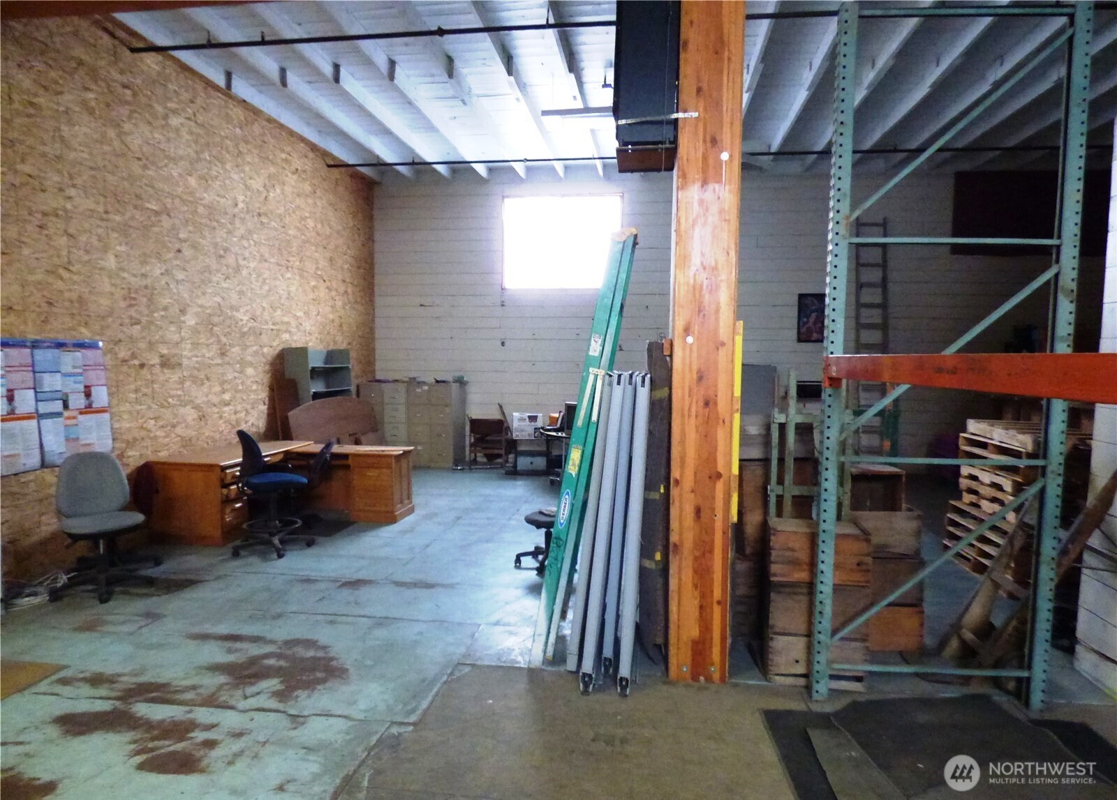 96 E Pine Street Property Photo 16